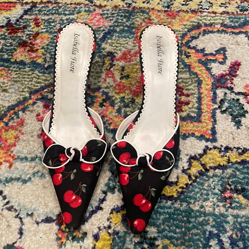 Isabella Fiore made in Italy black and red cherry print kitten heel mules size 7